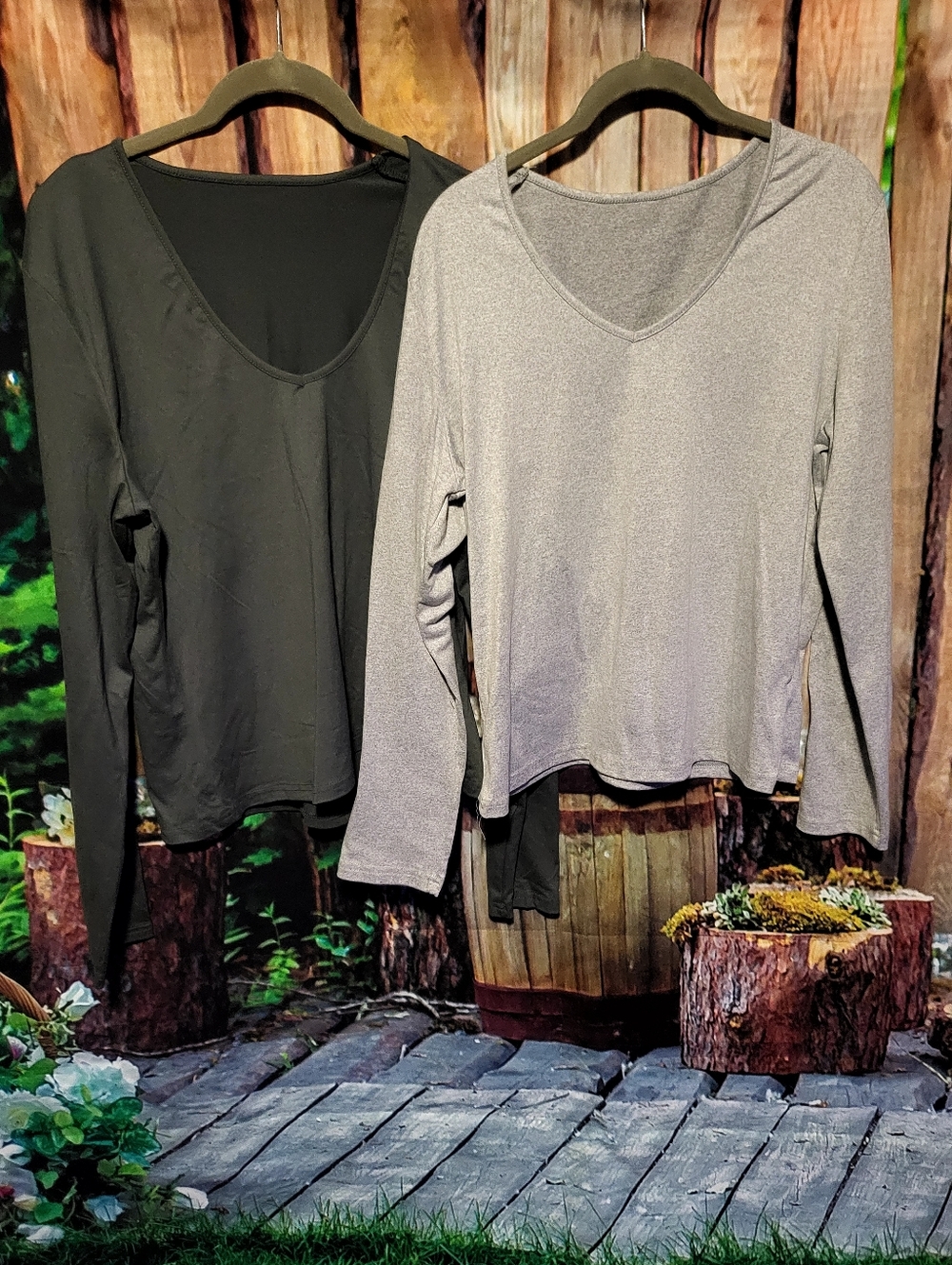 Women’s V-Neck Long Sleeve Top - Black & Light Gray